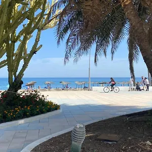 estepona-piso-a-estrenar-a-500-m-de-la-playa-garaje-ido.1costadelsol.com/